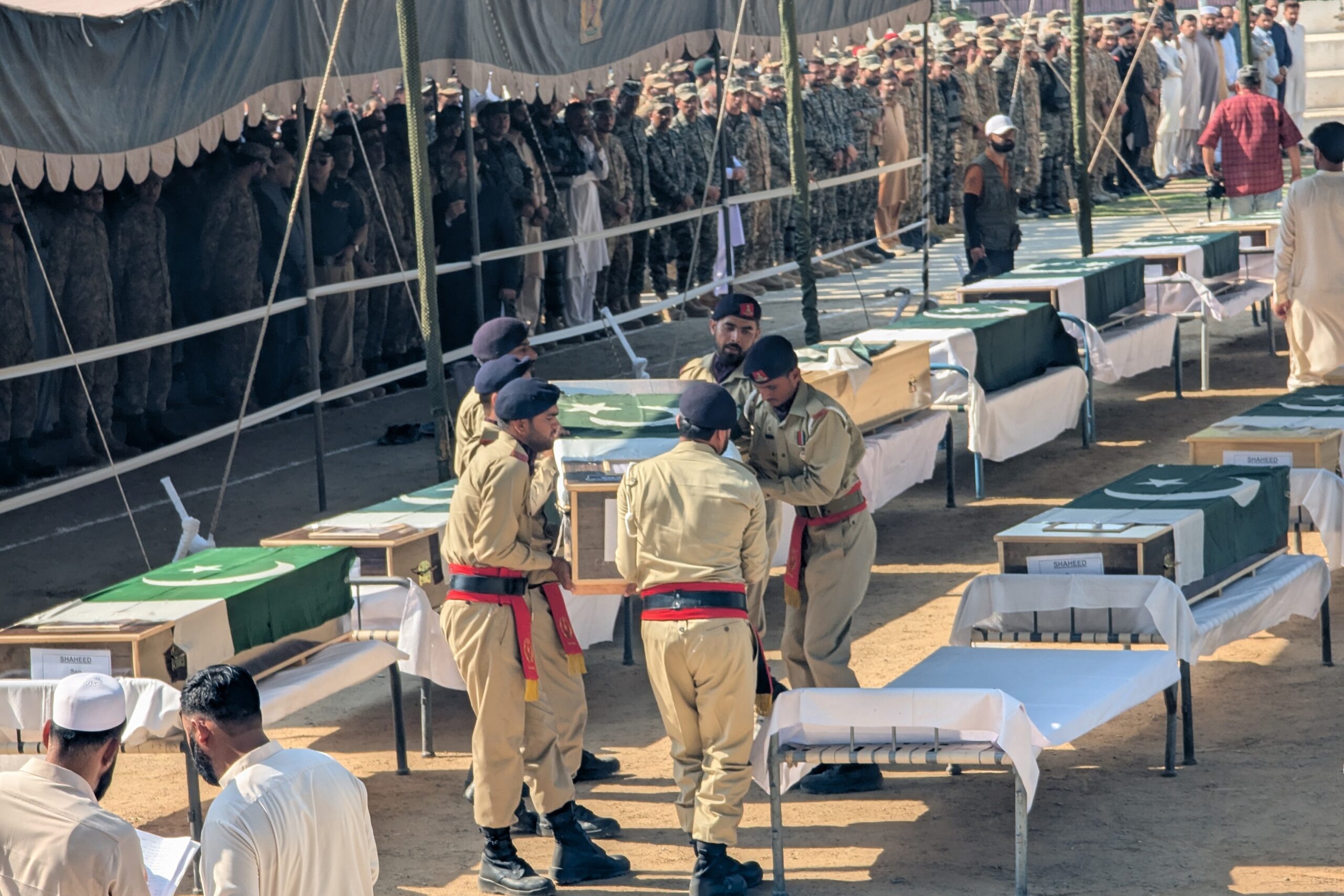 22 killed as army helicopter crashes in Pakistan