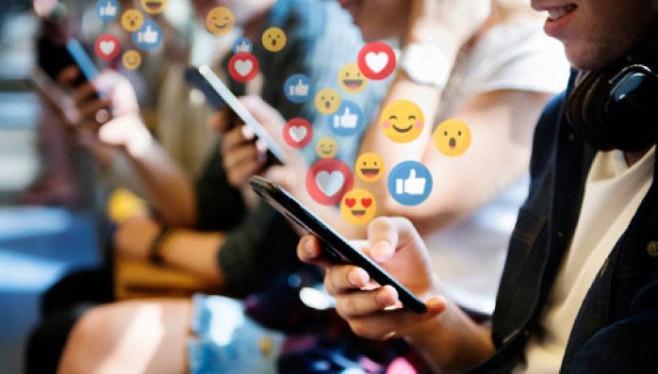 Maldives plans social media ban for children under 16
