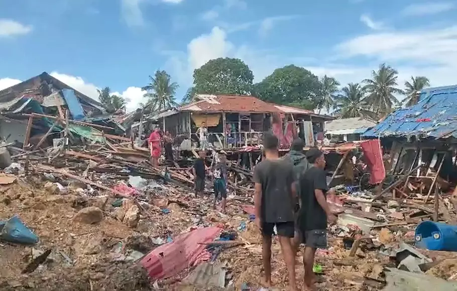 Suspected WWII ordnance explodes in Indonesia, five dead