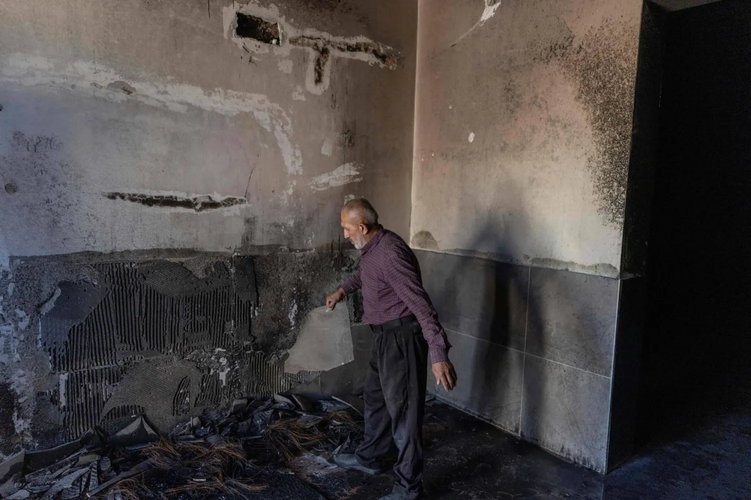 Israeli settlers torched West Bank mosque: Palestinian officia