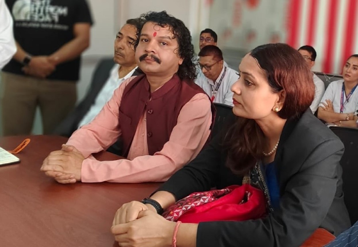 Minister Mehta inspects Bakulahar Ratnanagar Hospital